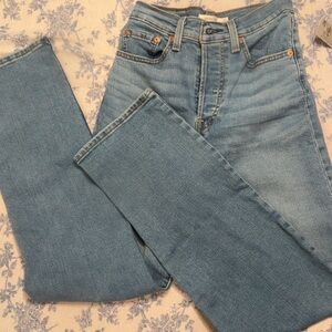 Levi's Medium Wash Denim Jeans